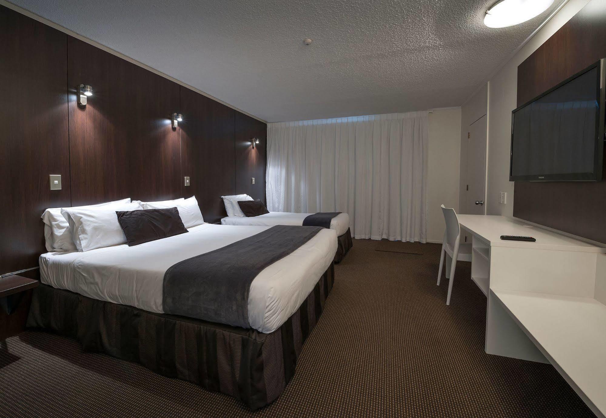 เดอะทาวเวอร์ส ออนเดอะปาร์ค Hotel ไครสต์เชิร์ช ภายนอก รูปภาพ